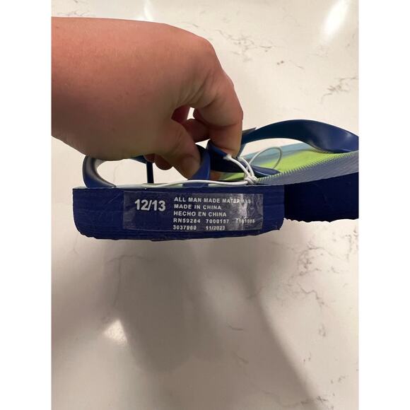 NWT The Children's Place Kids 12-13 Blue Green Flip Flops - Picture 4 of 6